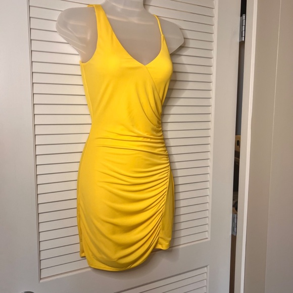 h:ours (REVOLVE) Jaxton Yellow Mini Dress | Size: XS - Picture 5 of 8